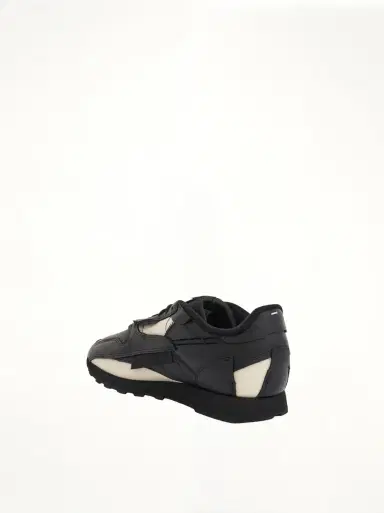 Maison Margiela Maison Margiela x Reebok Sneakers | Thumbnail 2 Maison Margiela Maison Margiela x Reebok Sneakers | Thumbnail 2