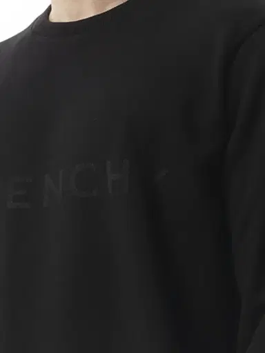 Givenchy 4G Archetype Spray Sweatshirt in Black/white | Thumbnail 2 Givenchy 4G Archetype Spray Sweatshirt in Black/white | Thumbnail 2