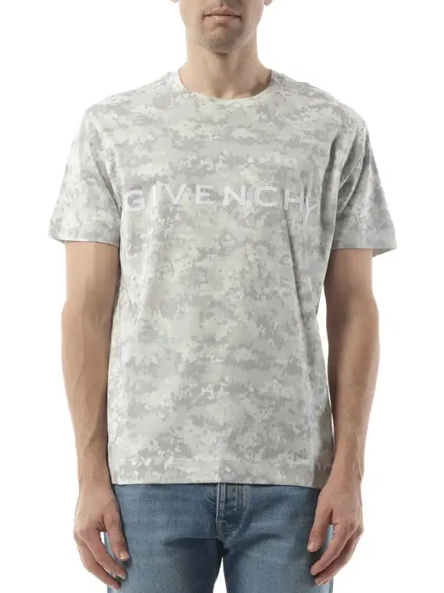 Camo All Over T-shirt in Camo All Over T-shirt in