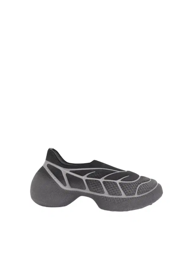 Givenchy TK 360 Plus Sneakers in Black/grey