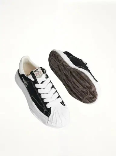 Maison MIHARA YASUHIRO Blakey OG Sneaker in Black/white Black | Thumbnail 4