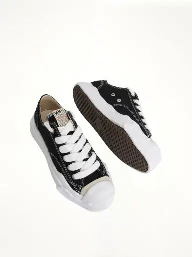 Maison MIHARA YASUHIRO Hank OG Sneaker in Black/white Black | Thumbnail 4