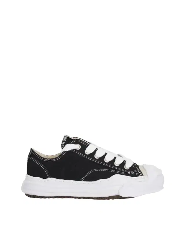 Maison MIHARA YASUHIRO Hank OG Sneaker in Black/white Black