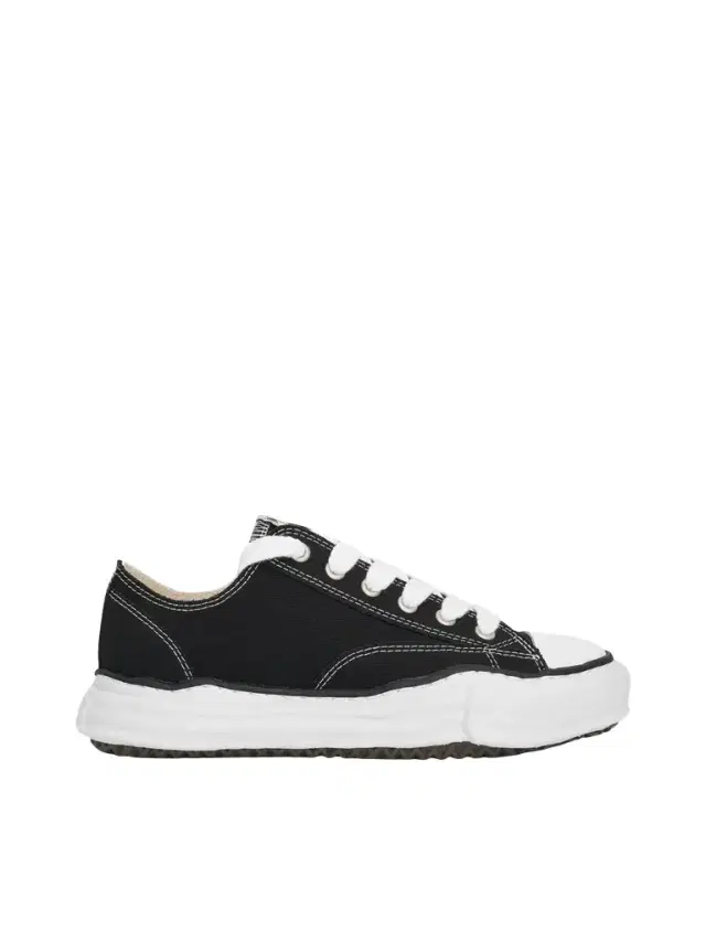 Maison MIHARA YASUHIRO Peterson OG Sneaker in Black/white Black