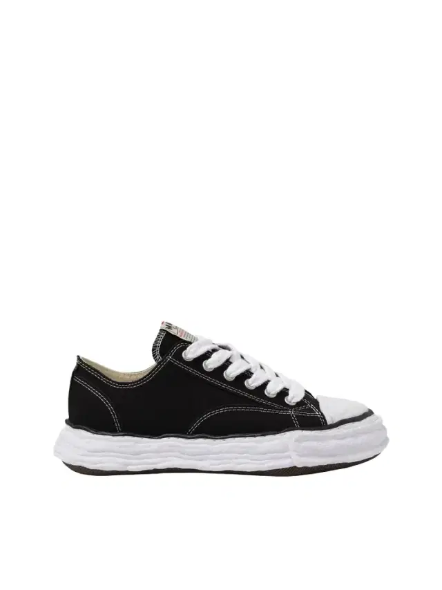 Maison MIHARA YASUHIRO Peterson 23 OG Sneaker in Black/white Black