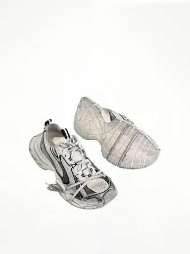 Balenciaga 3xl Sneaker in White/black White | Thumbnail 4