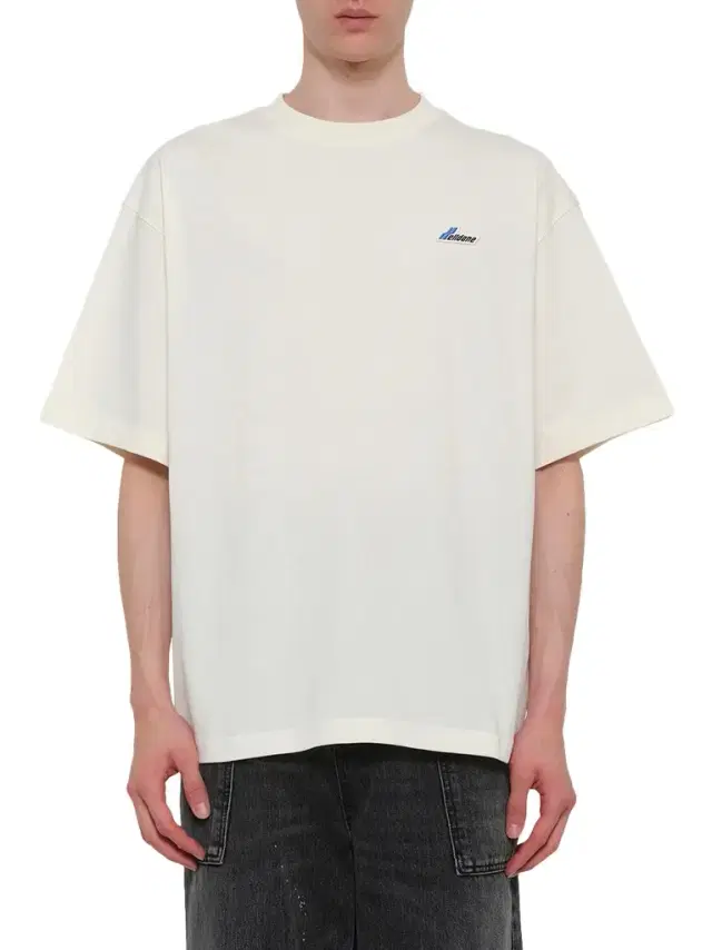 We11Done Wapen Logo T-shirt in Ivory White