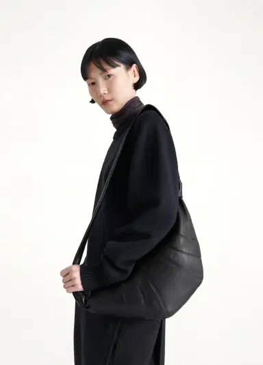 Lemaire Lambskin Medium Croissant Bag | Thumbnail 4 Lemaire Lambskin Medium Croissant Bag | Thumbnail 4