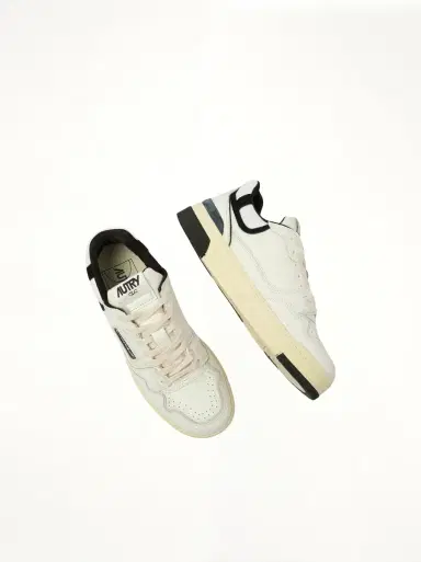 Autry Clc Low Sneakers in White/black White | Thumbnail 4