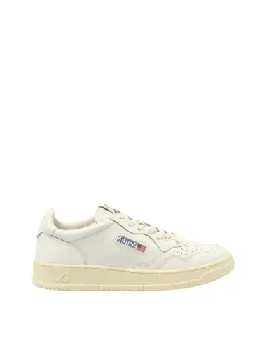 Autry Medalist Low Sneakers in White/white White | Thumbnail 1