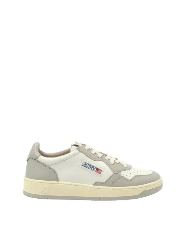Autry Medalist Low Bicolour Sneakers in White/vapor White