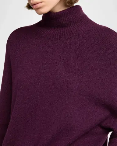 Giorgio Armani Long Cashmere Turtleneck Sweater | Thumbnail 5 Giorgio Armani Long Cashmere Turtleneck Sweater | Thumbnail 5