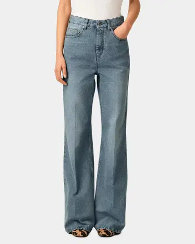 AMI PARIS Flare Fit Mid-Rise Jeans | Thumbnail 4 AMI PARIS Flare Fit Mid-Rise Jeans | Thumbnail 4