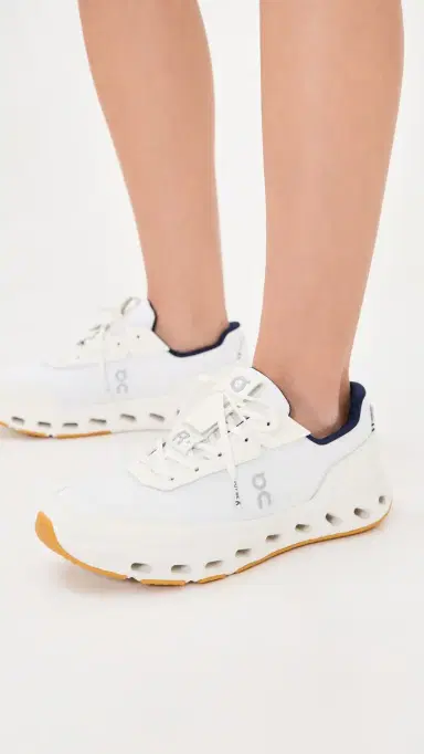 ON The Roger Wildcard Sneakers | Thumbnail 3 ON The Roger Wildcard Sneakers | Thumbnail 3