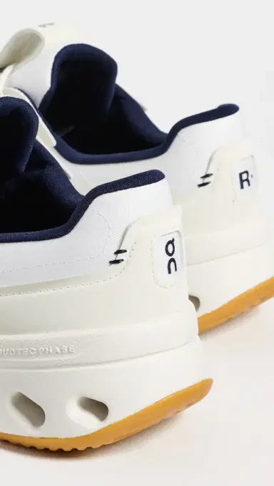 ON The Roger Wildcard Sneakers | Thumbnail 4 ON The Roger Wildcard Sneakers | Thumbnail 4