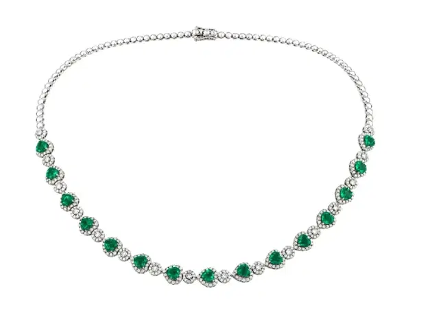 Wish Fine Jewelry 10.29ct Emerald 18K Gold Heart Necklace