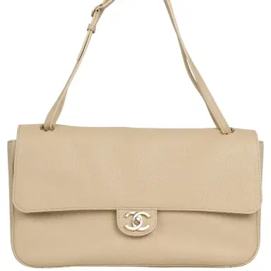 Chanel Chanel Maxi "Souplissimo" Small Flap Bag Light Beige Grained Calfskin Gold Hardware | Thumbnail 1 Chanel Chanel Maxi "Souplissimo" Small Flap Bag Light Beige Grained Calfskin Gold Hardware | Thumbnail 1