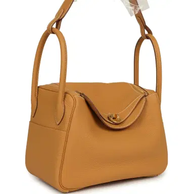 HERMÈS Hermes Lindy 26 Naturel Sable Clemence Gold Hardware | Thumbnail 2 HERMÈS Hermes Lindy 26 Naturel Sable Clemence Gold Hardware | Thumbnail 2