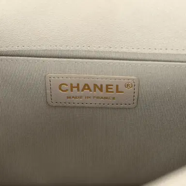 Chanel Pre-owned Chanel Medium Boy Bag Grey Caviar Antique Gold Hardware | Thumbnail 9