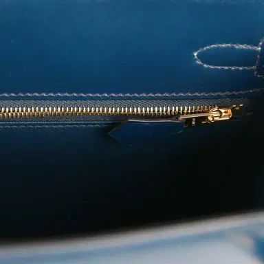 HERMÈS Pre-owned Hermes Kelly Sellier 25 Bleu De Prusse Box Gold Hardware | Thumbnail 8 HERMÈS Pre-owned Hermes Kelly Sellier 25 Bleu De Prusse Box Gold Hardware | Thumbnail 8