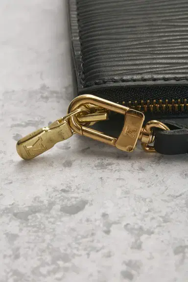 Louis Vuitton Louis Vuitton Epi Pochette Accessoires 24 Shoulder Bag | Thumbnail 6 Louis Vuitton Louis Vuitton Epi Pochette Accessoires 24 Shoulder Bag | Thumbnail 6