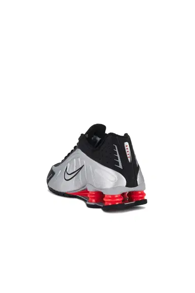 Nike Shox R4 Sneaker | Thumbnail 3