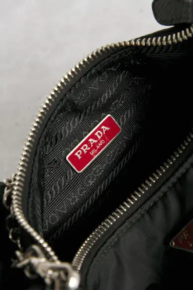 Prada Prada Re-Edition 2005 Re-Nylon Shoulder Bag | Thumbnail 5 Prada Prada Re-Edition 2005 Re-Nylon Shoulder Bag | Thumbnail 5