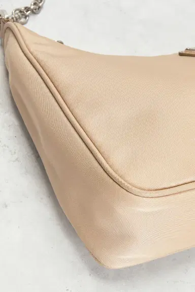Prada Prada Re-Edition 2005 Re-Nylon Shoulder Bag | Thumbnail 7 Prada Prada Re-Edition 2005 Re-Nylon Shoulder Bag | Thumbnail 7