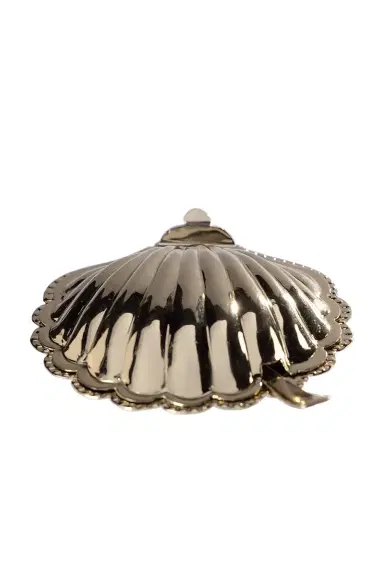 The Favorites Cap Ferrat Fan Shell Lidded Bowl With Spoon | Thumbnail 3