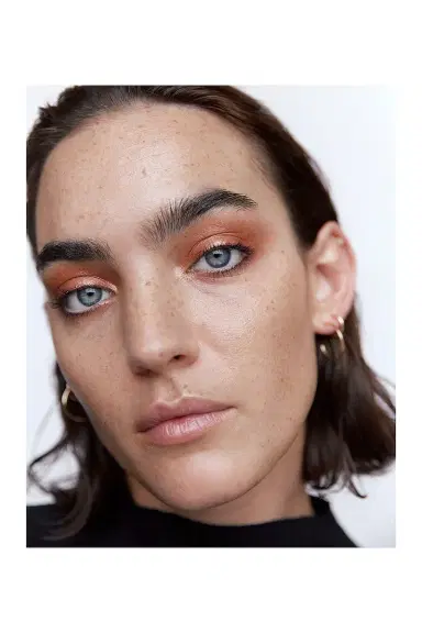 MANASI 7 Eye Glow Colour | Thumbnail 5