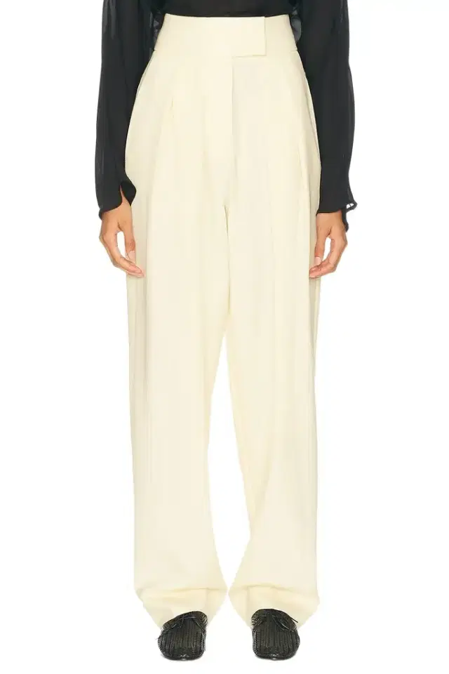 Helsa High Waist Pleated Suit Trouser