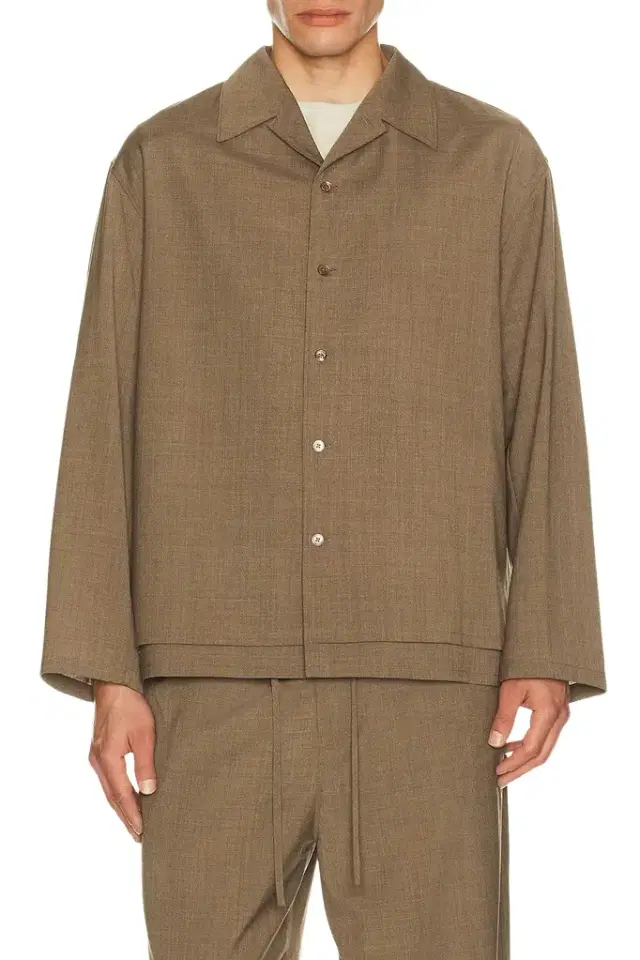 LE 17 SEPTEMBRE Double Layered Open Collar Shirt