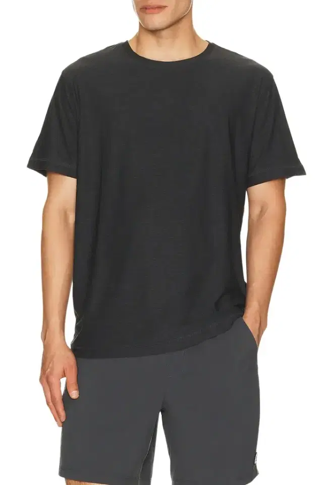 Vuori Strato Tech Tee