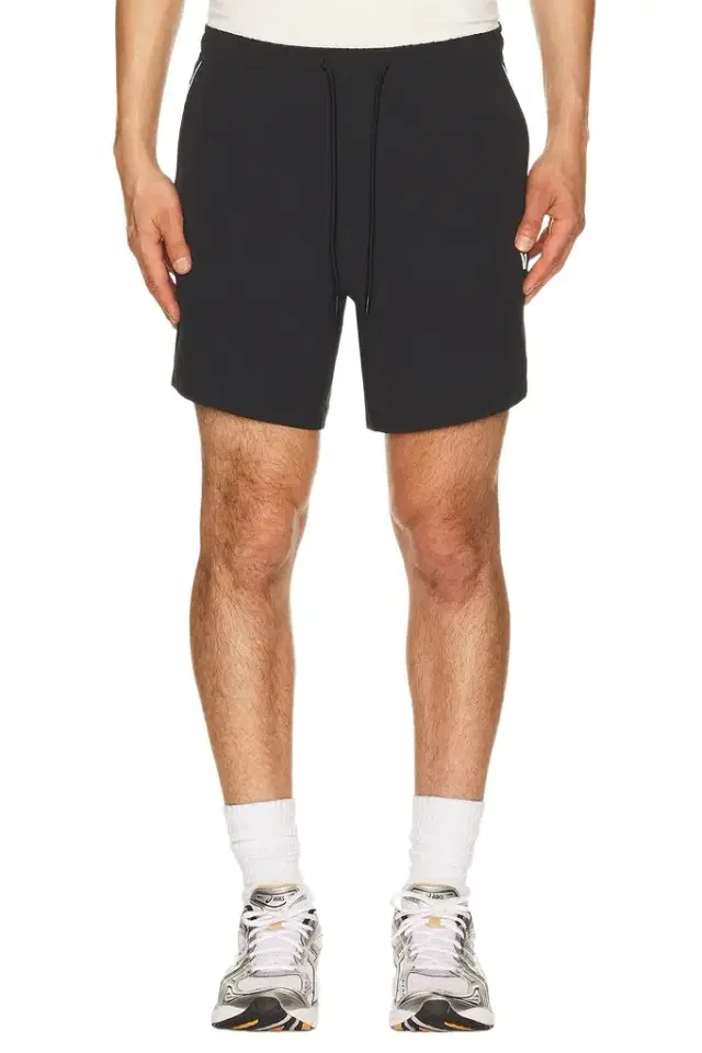 Vuori Crosscourt Unlined 7 Short