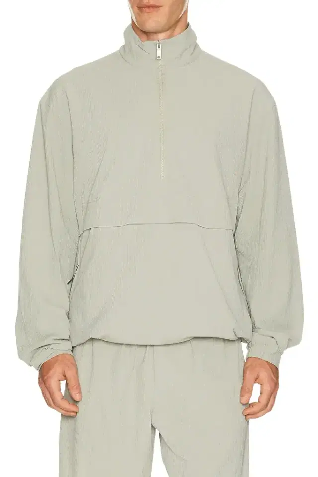 ON Courtside 1/2 Zip Eaze