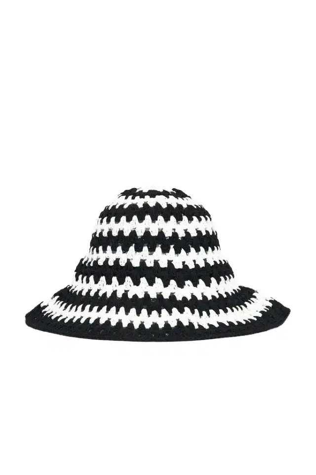 L'Academie Arriel Crochet Hat