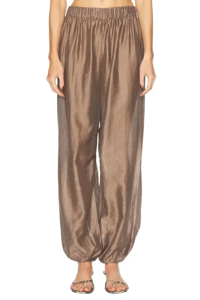 L'Academie Harmi Pant