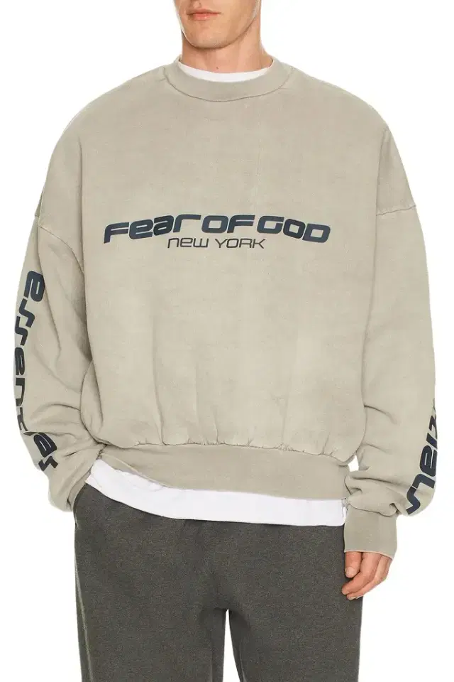 Fear of God Essentials Cropped Relaxed Sweatshirt
