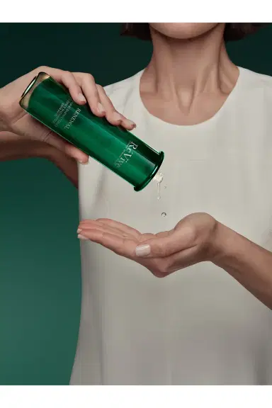 RéVive Renewal Refining Enzyme Essence | Thumbnail 3 RéVive Renewal Refining Enzyme Essence | Thumbnail 3