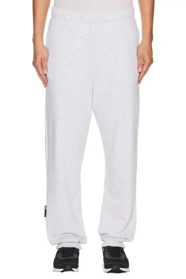 ON Club Pants