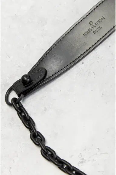 Louis Vuitton Louis Vuitton Portefeuille Twisted Wallet On Chain | Thumbnail 8 Louis Vuitton Louis Vuitton Portefeuille Twisted Wallet On Chain | Thumbnail 8