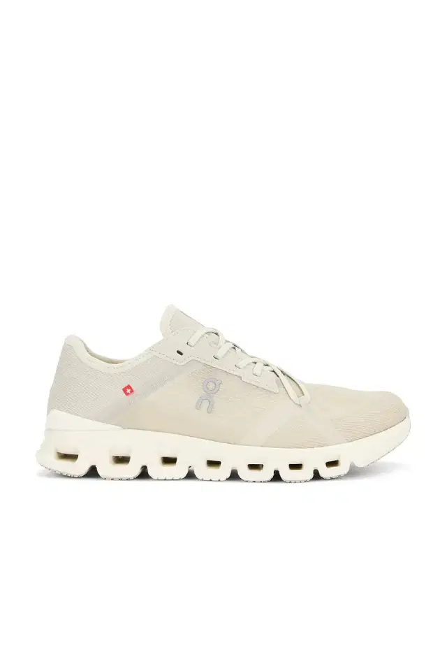 ON Cloud X 4 Ad Sneaker