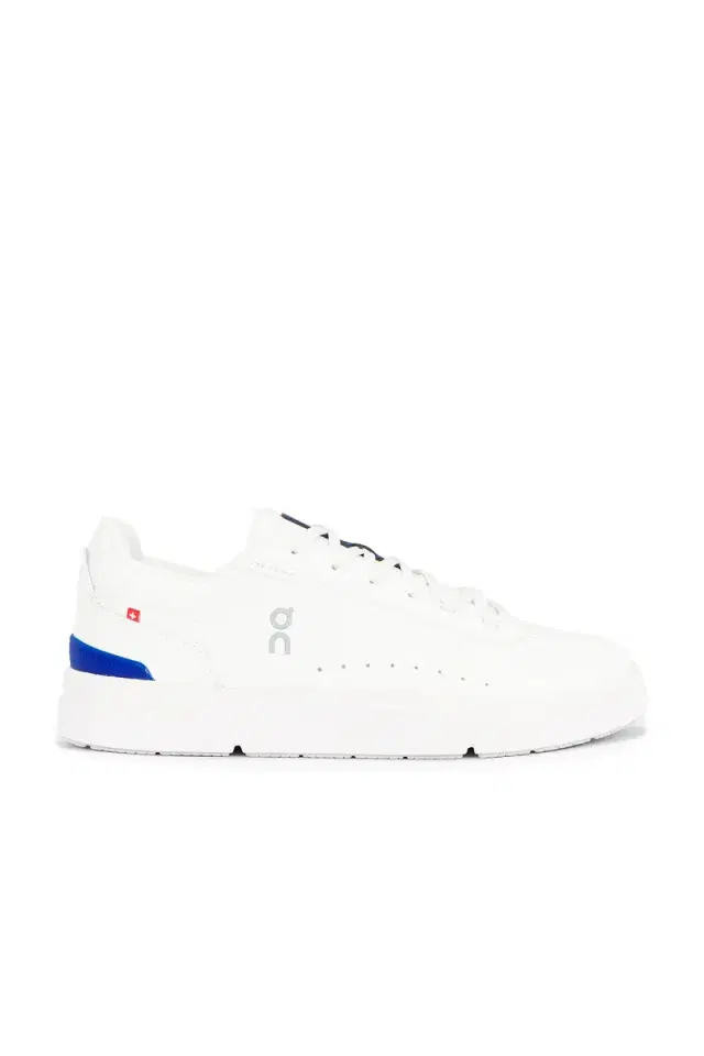ON The Roger Advantage Tennis Shoe