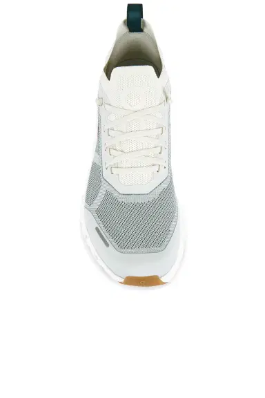 ON Cloud 6 Versa Sneakers | Thumbnail 4