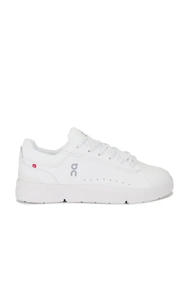 ON The Roger Advantage Sneakers