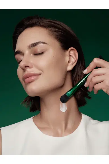 RéVive Lissant Line Smoothing Neck Serum | Thumbnail 4 RéVive Lissant Line Smoothing Neck Serum | Thumbnail 4