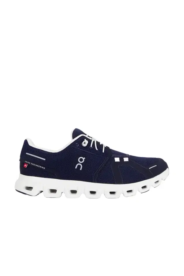 ON Cloud 6 Sneaker