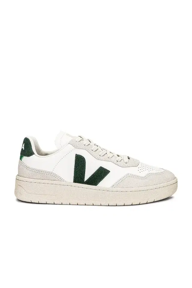 Veja V-90 Sneaker
