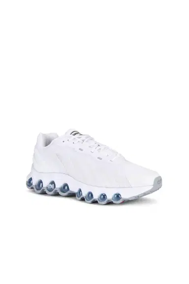 Nike Air Max DN8 Sneakers | Thumbnail 2