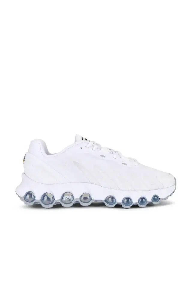 Nike Air Max DN8 Sneakers